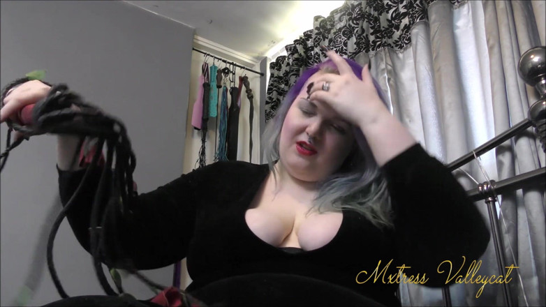 Mxtress Valleycat: The merry widow