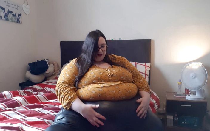 SSBBW Lady Brads: Фанатская фантазия толстушки-жиробасина поедание и рост тела