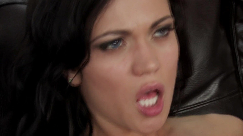 Pervy Studio: アマチュアカップルは愛と激しいセックスをしています