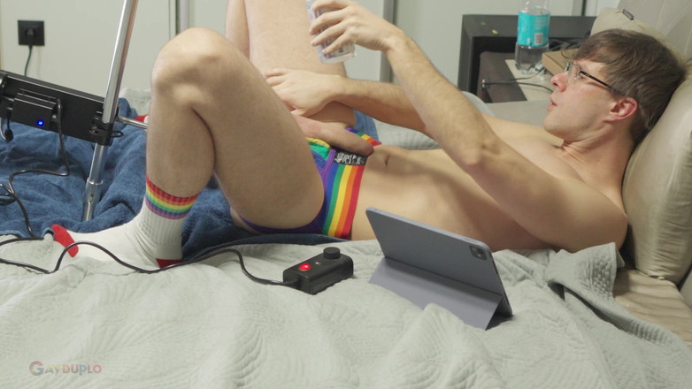 GayDuplo: Setând aparatul la maxim. Simtit ca un adevărat top dom!