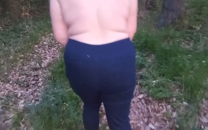 DZIKAKOCICA: 0001 Pokazuje