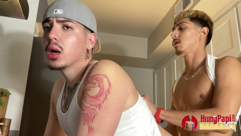 Hung Papi: Pantat bahenol papi cholo si preman yang digantung dientot habis-habisan...