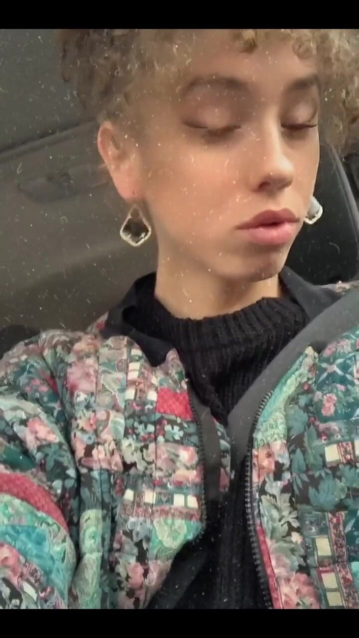 Tia Tizzianni Productions: Geschäftslässige lily demure