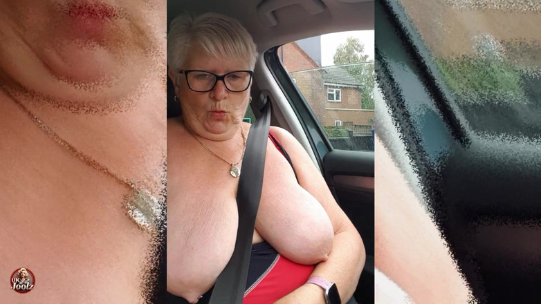 Uk Joolz: トップレスで運転する