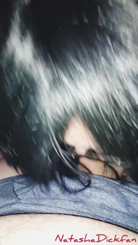 La moglie troia succhia le palle con i capelli neri natashadickfan