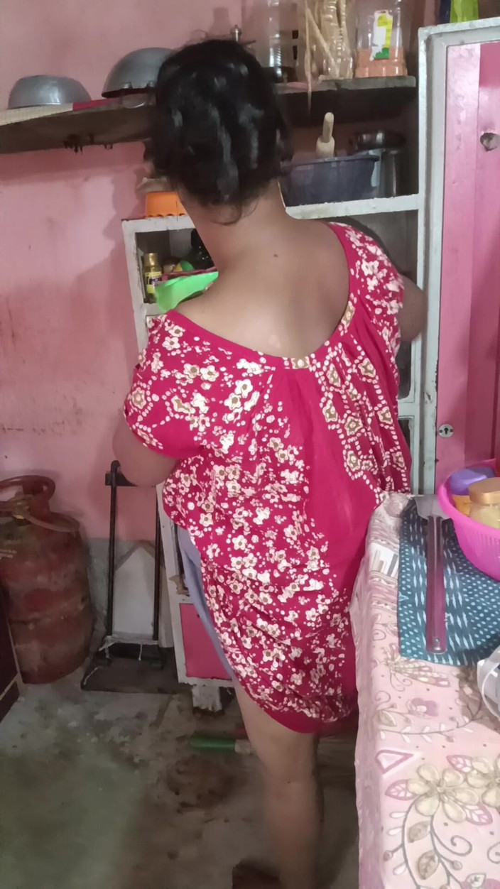 Pakhi0705: Küchenreinigung tägliche hausaufgaben