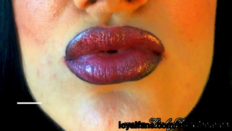 KinkyDomina: Black Lipliner sangat seksi
