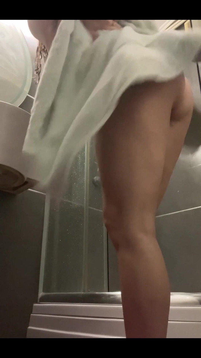 Crypto Mommy: Nakopli ji z bazénu