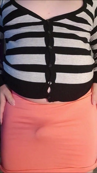 Sissy Jeanette Lift the Skirt and Show Clit