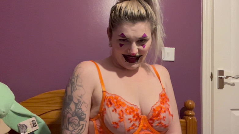 EeveeXo: Clown Step-sister Spots You Creeping JOI Game