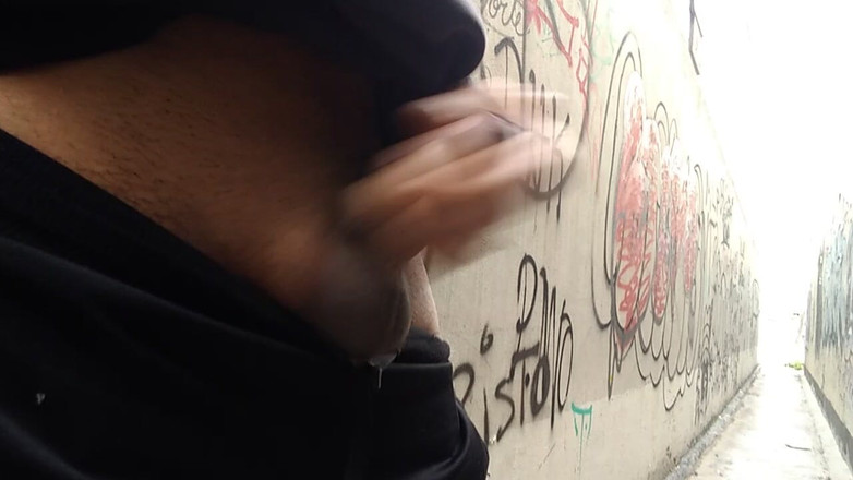 AlexAlejandro13: Хворобливий в провулку на відкритому повітрі