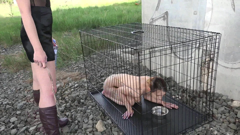 Femdom Austria: Exposed in the public pillory cage!
