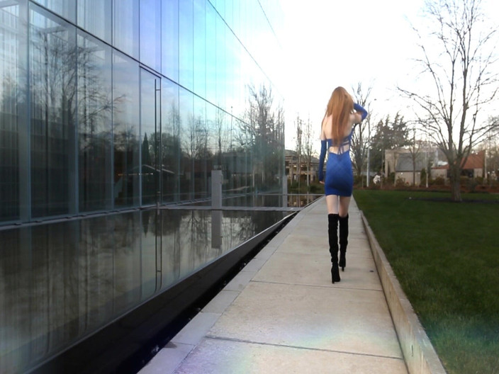 GamerGirlRoxy: Sexy Roxy en video no desnudo en cámara lenta