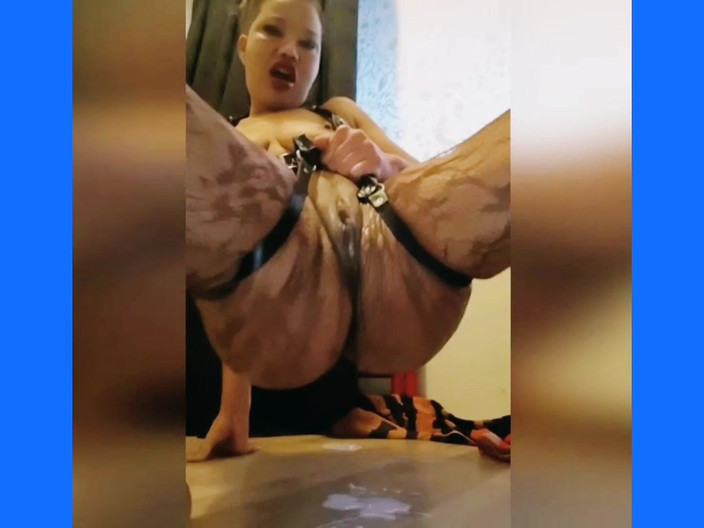 Sarah Fonteyna cumrecord.: Сара Фонтейна домінує в інтернет-екстремальному шоу, сквірт