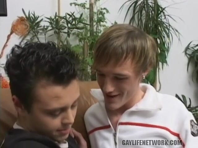 Gay Life Network: Twinks snack trên thực phẩm &amp; lẫn nhau