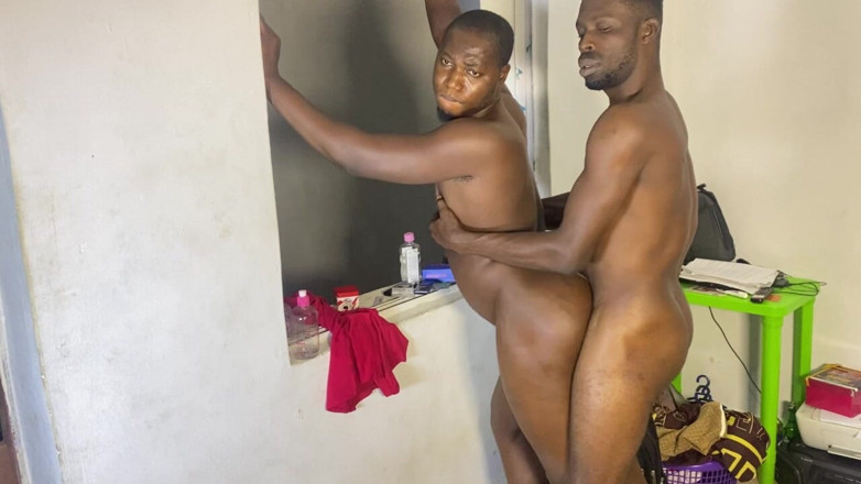Morris_monthanna: I Made a Straight Guy Used My Bussy