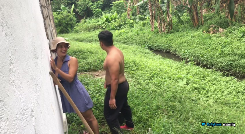 Dakotasex: I Fucked My Neighbor's Stepdaughter the Gardener Inside His Vegetable...