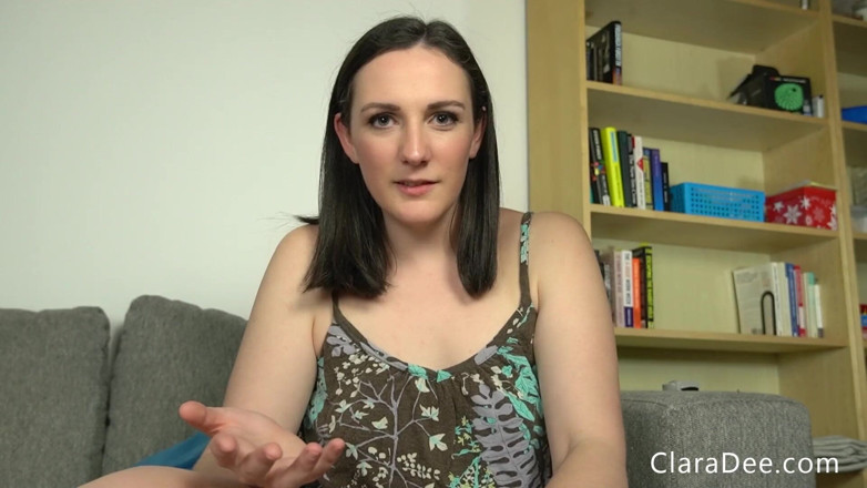 Clara Dee: Erstes date, footjob mit kleinem penis, ermutigung, Clara Dee
