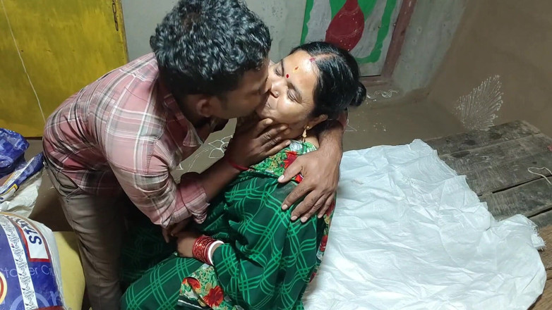 Raju Raju: Seeing the Maid Alone, the Master Stripped Her and Fucked...