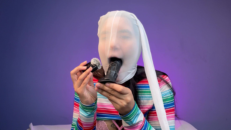 Rollerpublic: Dildo in Wet Stocking Panty