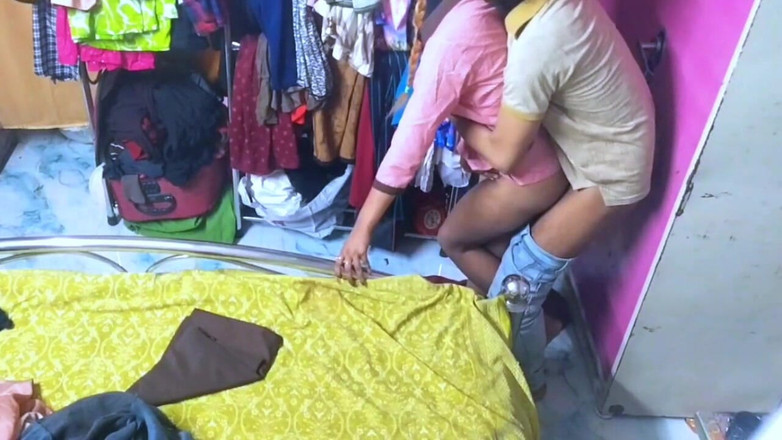 Fantacycutting: Przyrodni brat pieprzył przyrodnią siostrę, zanim poszła na studia