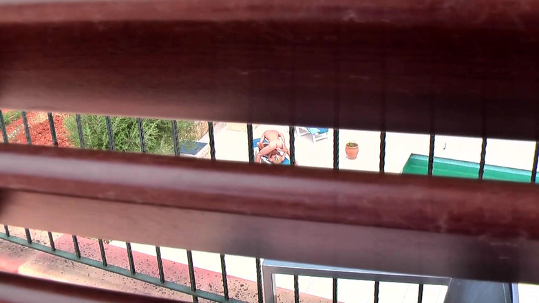 German Porn: Tóc vàng bên hồ bơi hai lần thâm nhập thuốc...