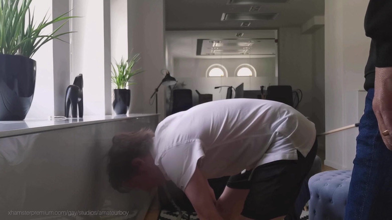 Oznob Oznofla: 非常严厉的鞭刑