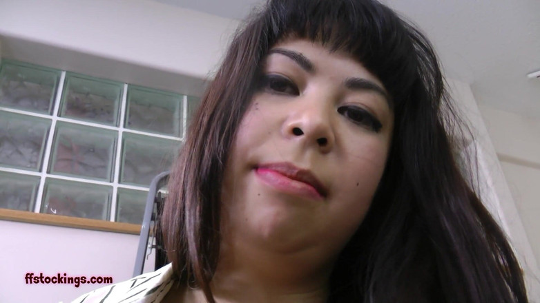 Stocking Videos: 38 Hカップ アップ・マイ・スカート