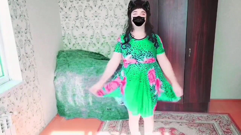 Kitty_Cross: Zelené šaty jako vánoční strom Sexy Ladyboy šaty Hot Bubble Butt Velký...