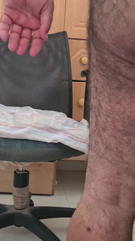 Brzy ráno a můj citlivý penis zoufale potřeboval ejakulovat ...