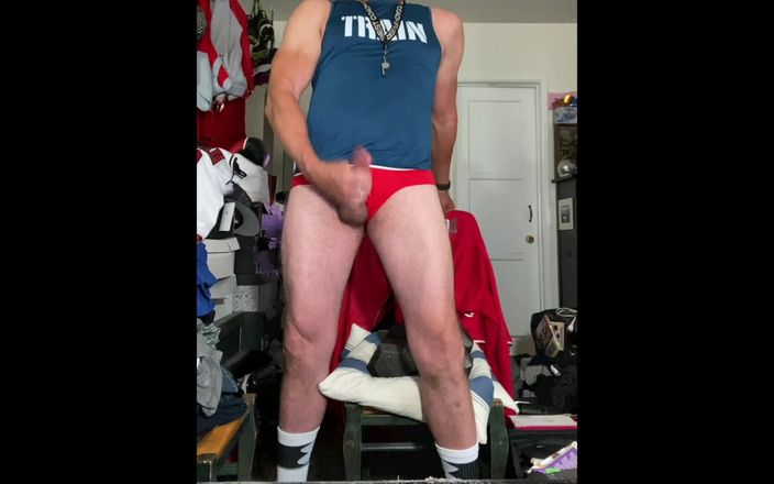 JockDad87: Jockdad87 тренує його член, щоб зняти сперму його ділфи