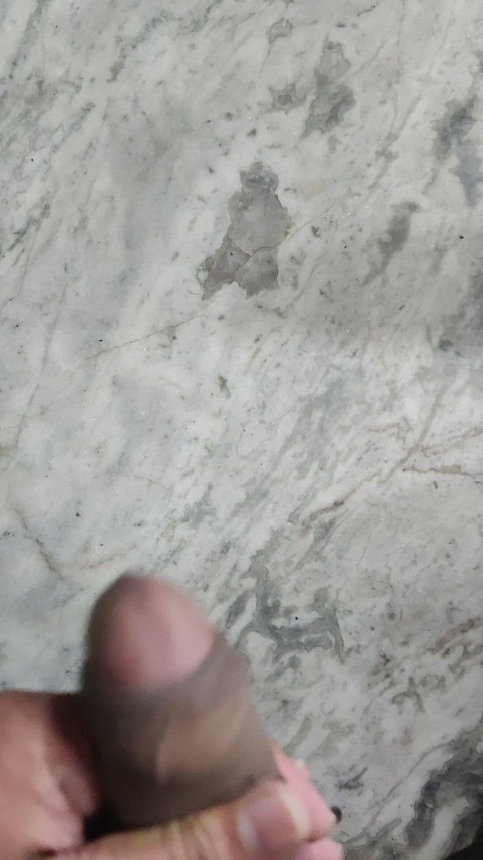 Mysterious island: 메리 존에게 바치는 헌사