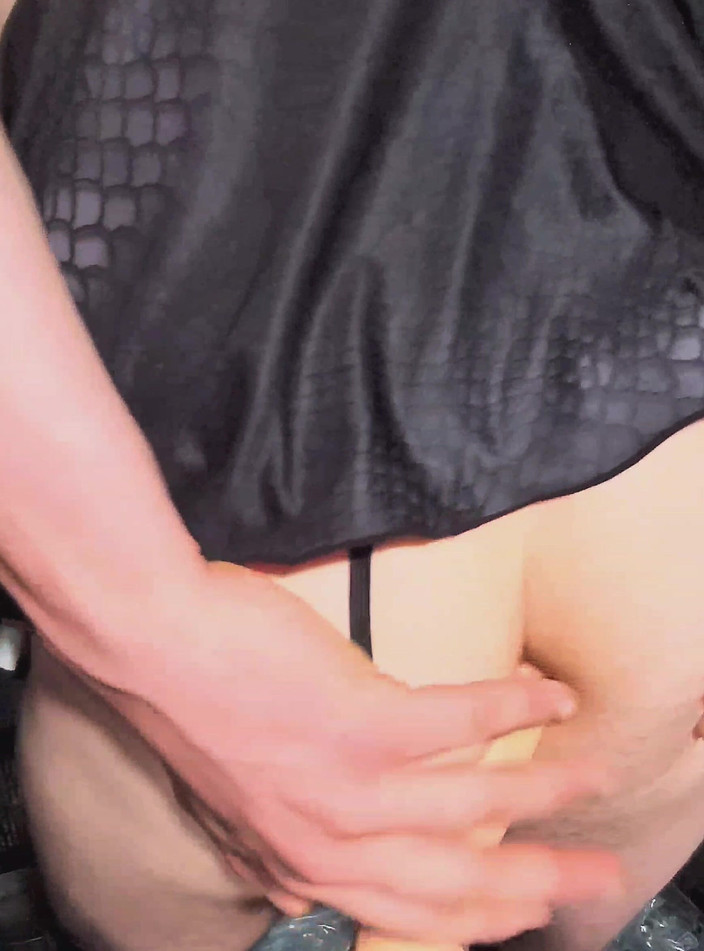 BoyInUniformBelgium: Il mio corpo si mostra nudo