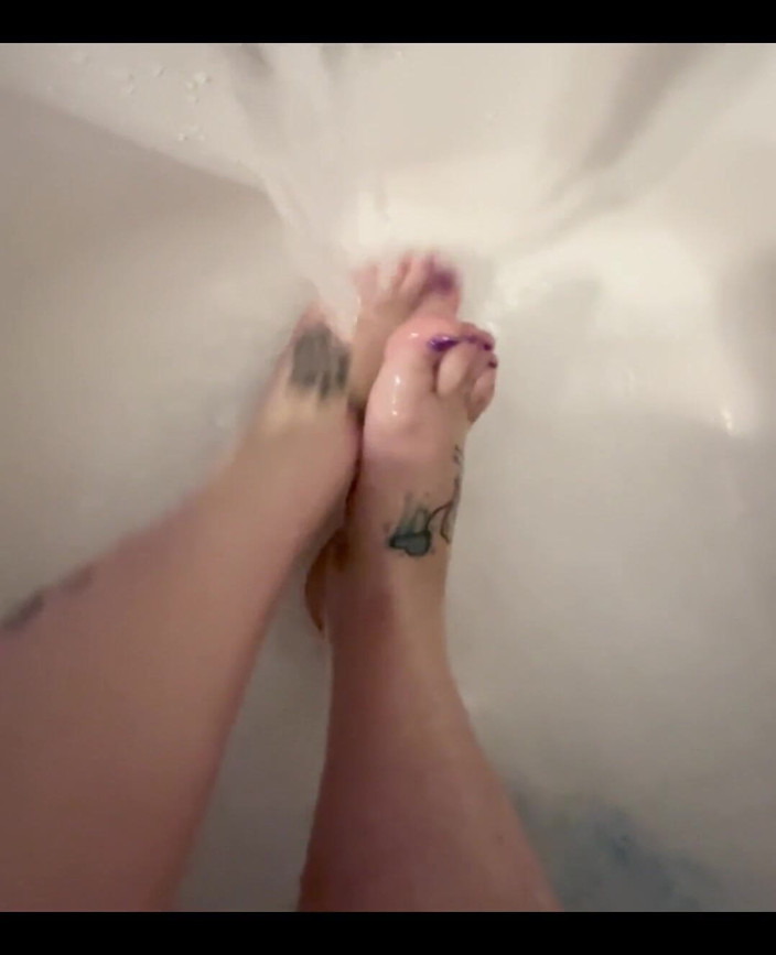 AmberLee: 3946065443.mp4