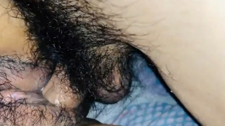 Jone: सौतेली मम्मी सौतेली बहन मलाईदार चूत की मस्ती कर रही है