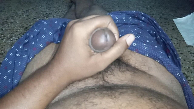 Sweet Indian cock: Indický gay chlapec kouří a šuká líbání