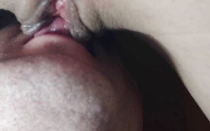 Wet pussy fuck: Pussy licking close up - this pussy is very wet and...