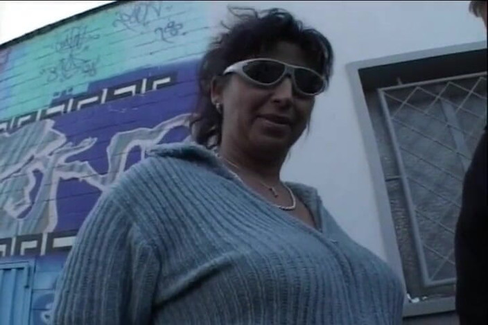 Deutsche XXX Filme: Thick German Woman Can Handle Two Hard Cocks