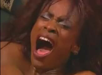 Outdoor pervs: Hot black cougar gets the ride of her life