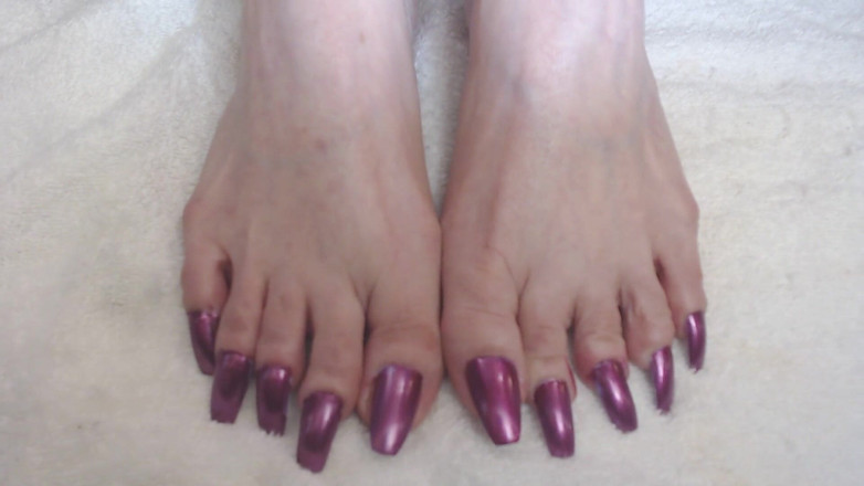 Abby Anna: Super long metallic pink toenails