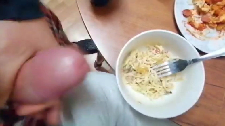 Brayan_PerDiazz: Avrunkning &amp;cumshot i pasta ...