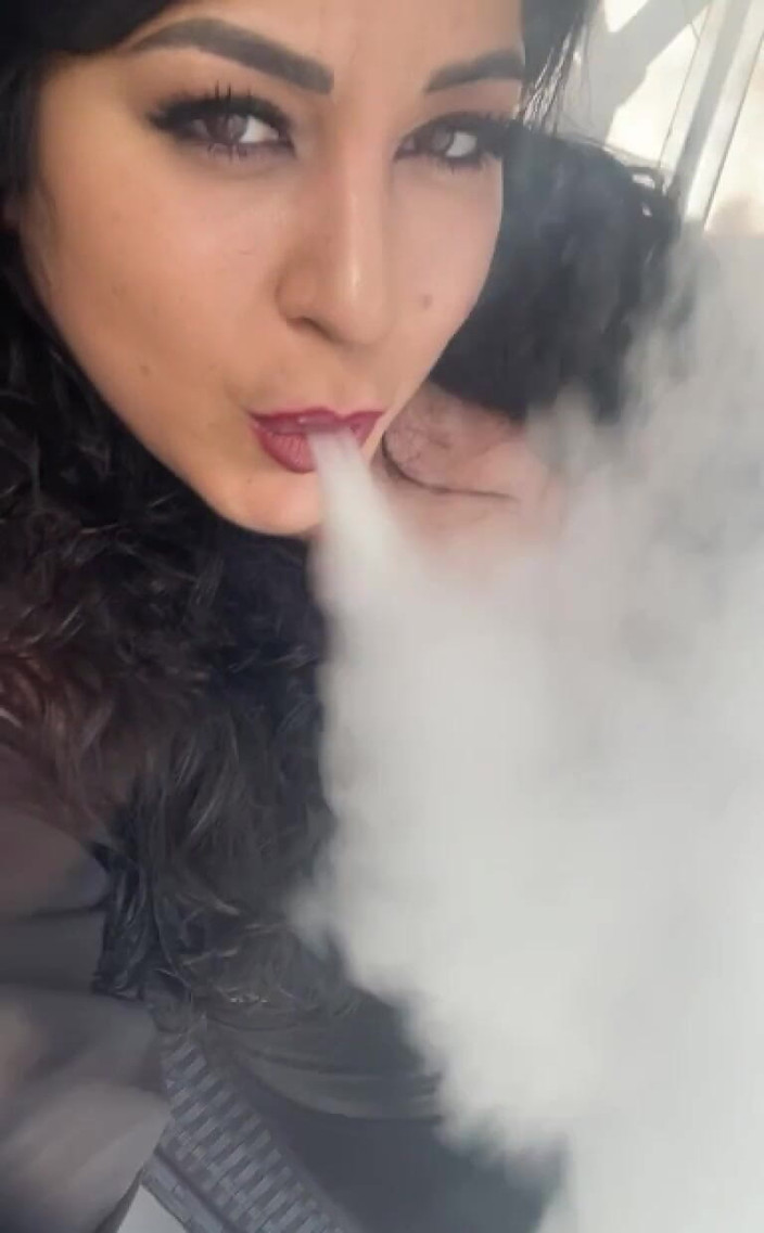 LadyAyse5: Ich entspanne mich, während du für mich arbeitierst