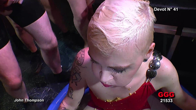 Casting GIRLS AND FIRST PORNO: First Time Babes in Piss Boquete and Cum Swallow Bukkake...