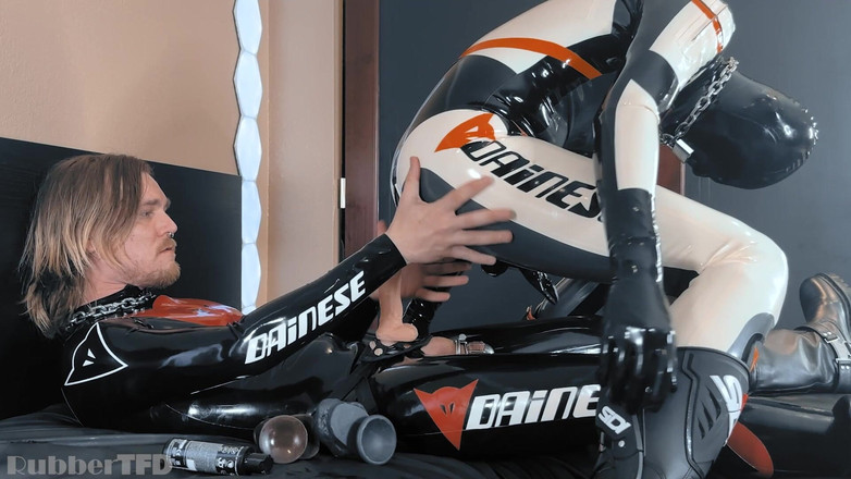 RubberTFD: Gumový motorkářské šukání