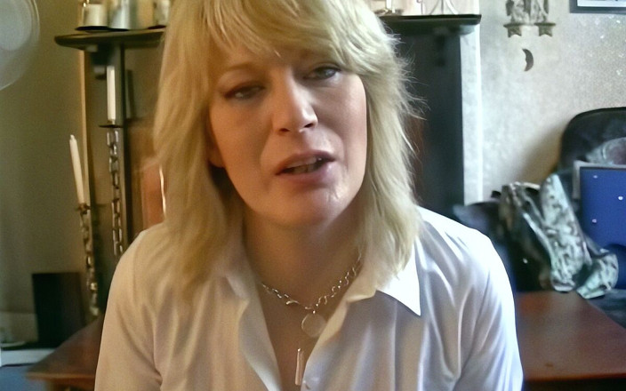 Real Sex Pass: Real Amateur Housewife Sucks a Small Cock and Takes Cum...