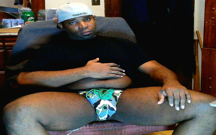 Blkbamaboi73: Dominuje divné skříni