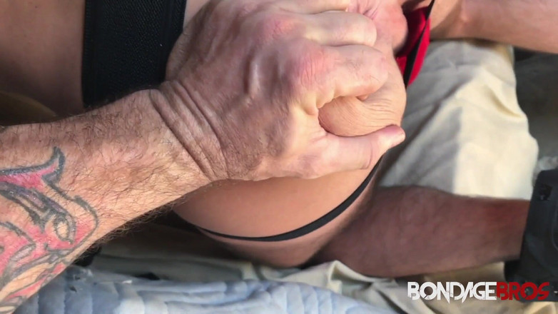 Bondage Bros: Trenton mendominasi pacarnya jack hunter