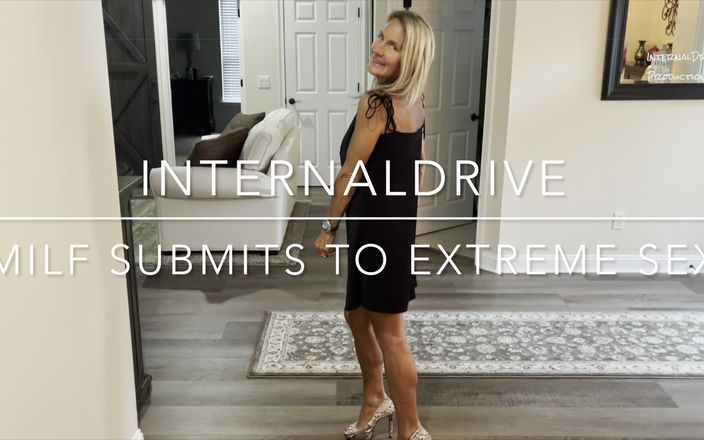 Internal drive: 熟女服从极端性爱