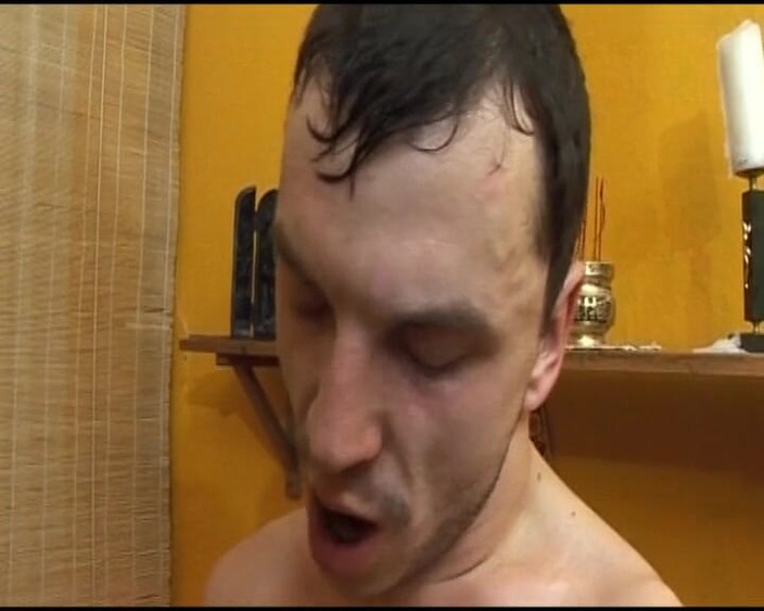 German Amateur Videos: İki Alman sürtük grup sekste birlikte sikiliyor