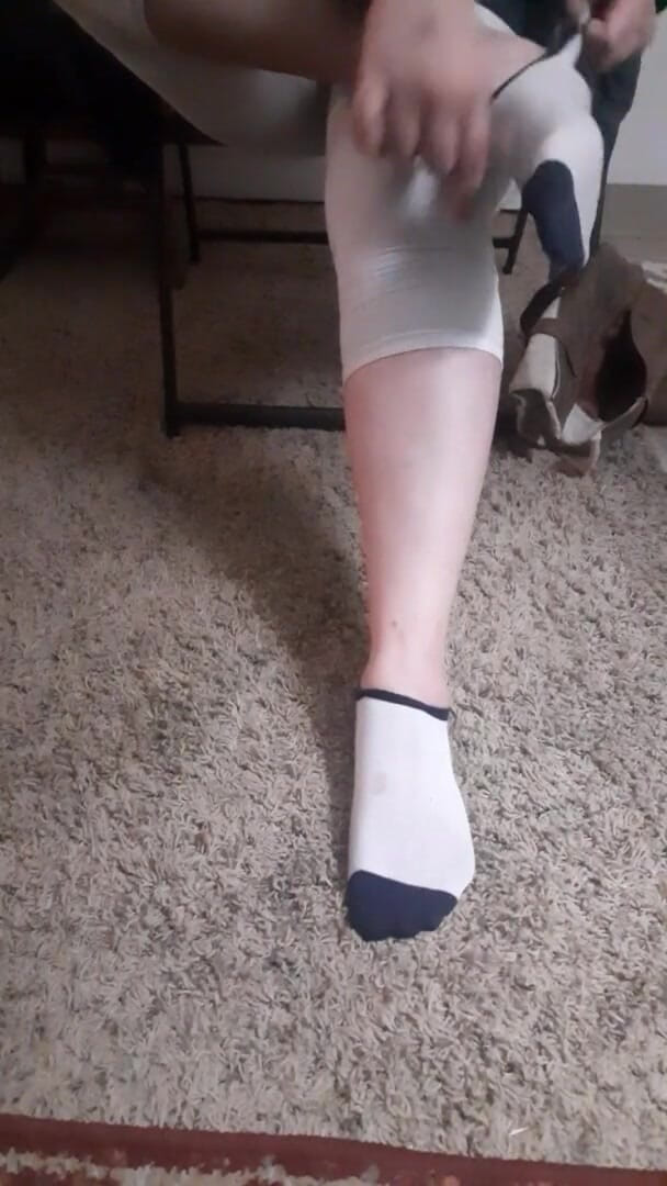 BettyBoomm: Get Under My Boots